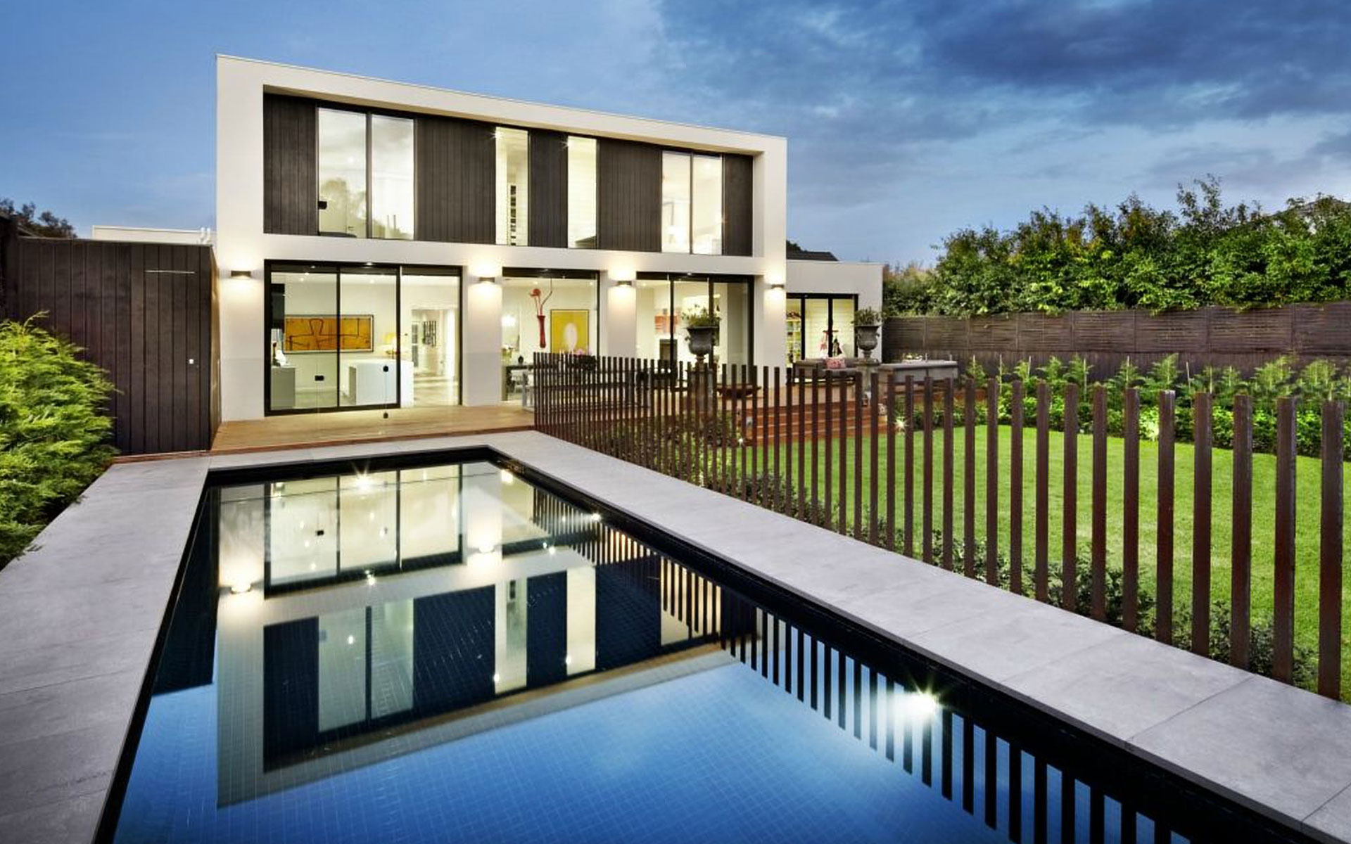 Home - Swimming Pools Melbourne - Ultimate Swimming Pools & Spa