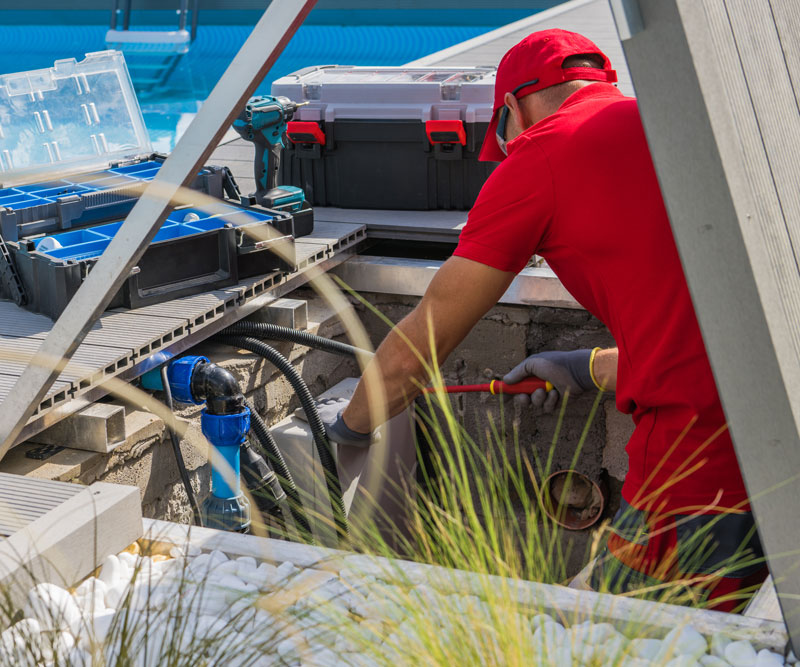 inspecting and maintaining pool equipment in Melbourne by Ultimate